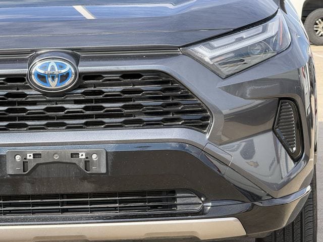 Used 2022 Toyota RAV4 SE AWD/4WD image 8