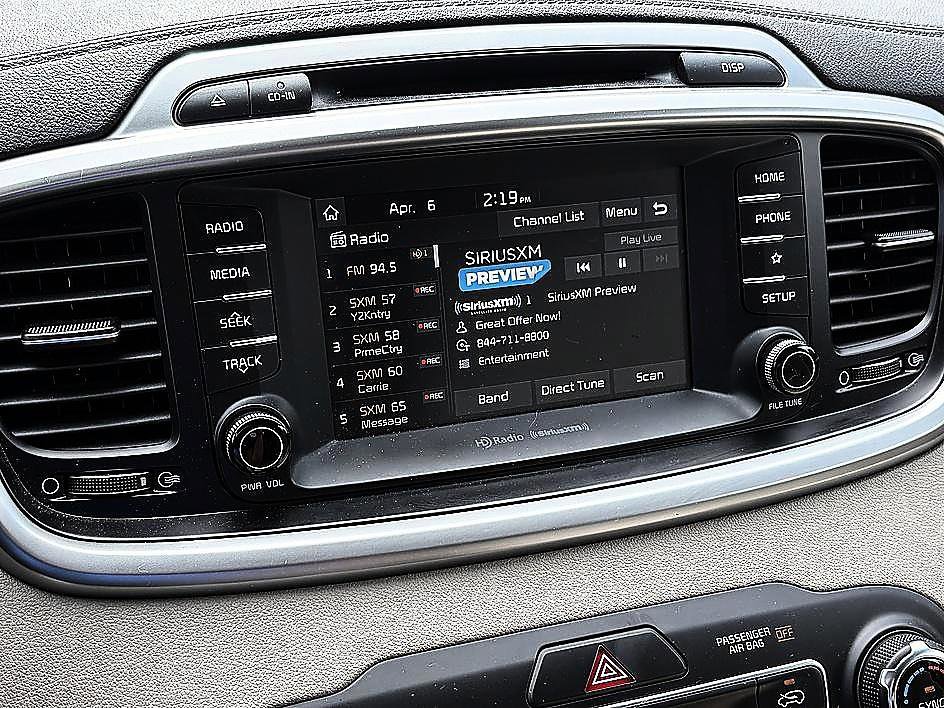 Used 2019 Kia Sorento LX w/ LX Convenience Package image 24