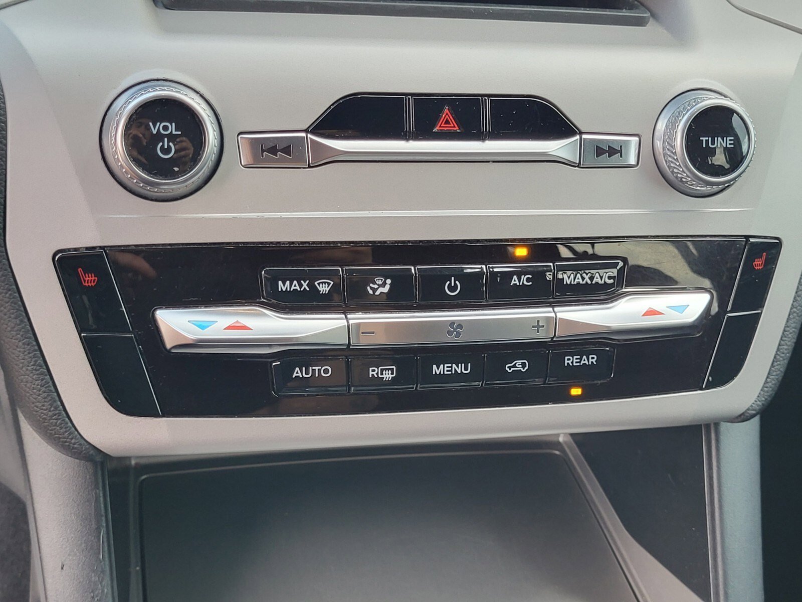 Certified 2023 Ford Explorer XLT image 21