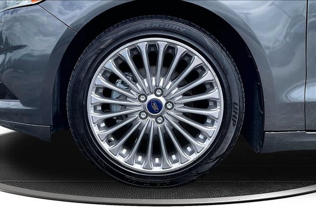 Used 2015 Ford Fusion Titanium FWD image 31