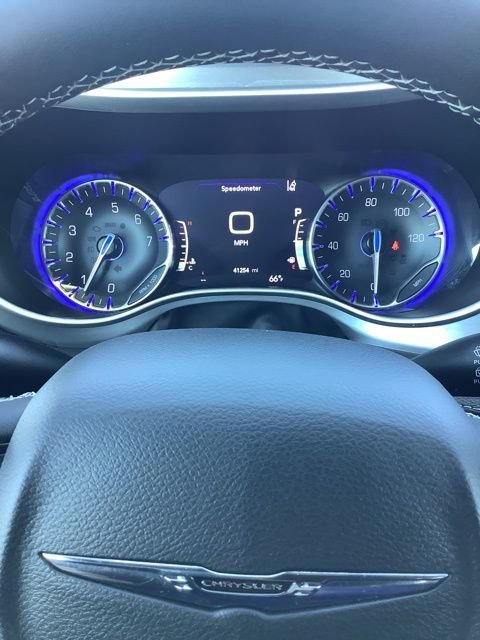 Certified 2023 Chrysler Pacifica Touring-L w/ S Appearance Package AWD/4WD image 12