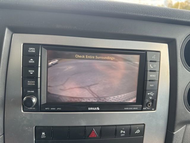 Used 2010 Jeep Commander Sport w/ Sun/Sound Group AWD/4WD image 19