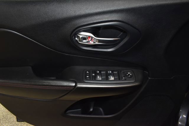 Certified 2020 Jeep Cherokee Trailhawk w/ Cold Weather Group image 29