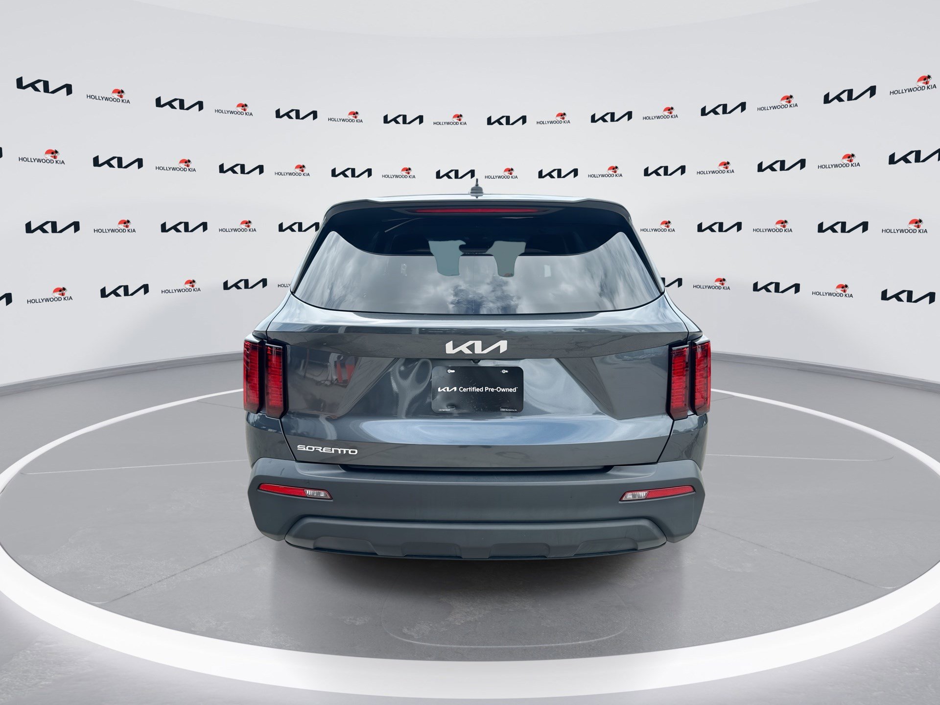 Used 2023 Kia Sorento LX image 7