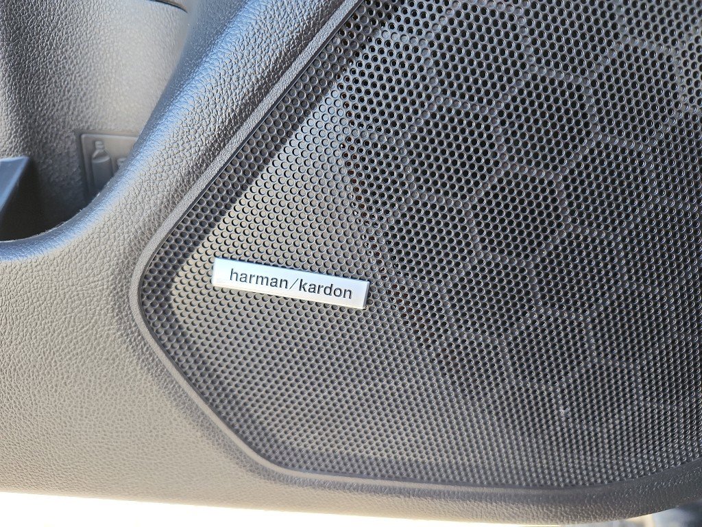 Used 2018 Subaru Outback 3.6R Limited image 15