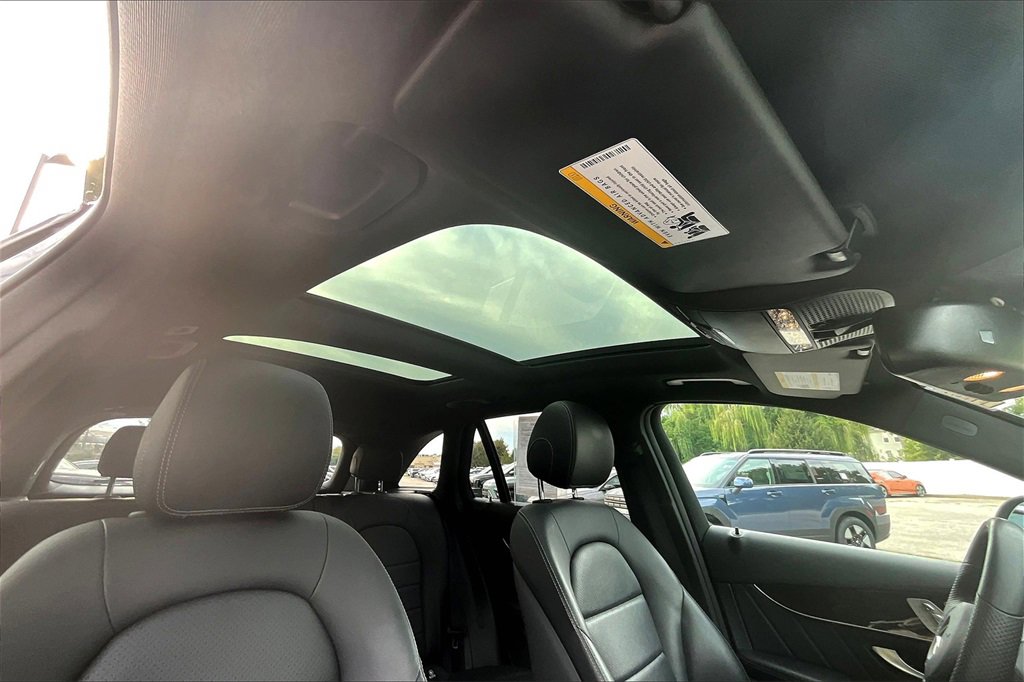 Used 2019 Mercedes-Benz GLC 300 4MATIC image 21