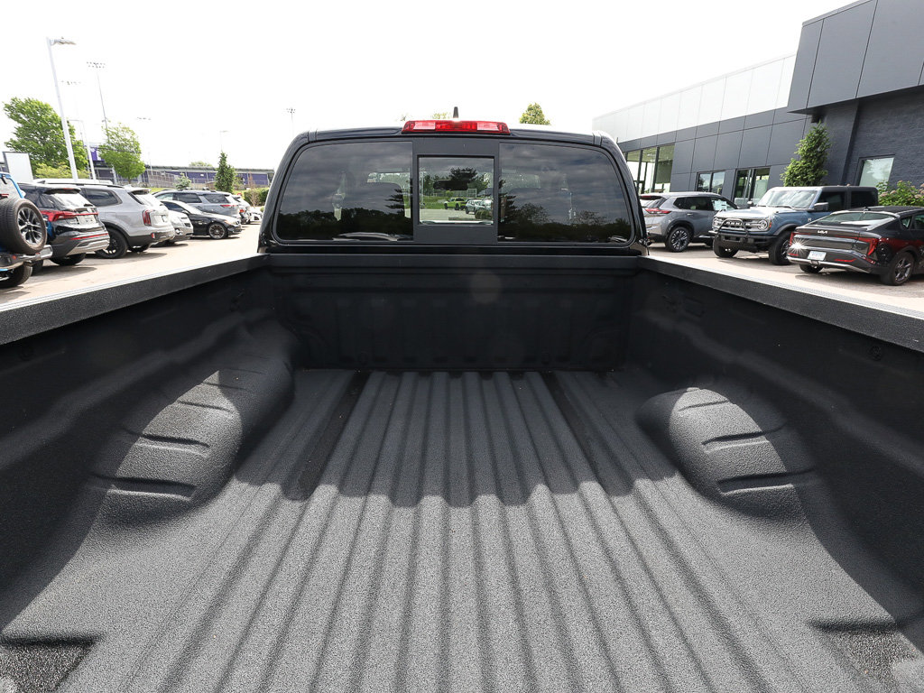 Used 2022 Nissan Frontier SV w/ Technology Package AWD/4WD image 7