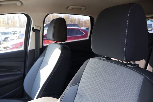 Used 2017 Ford Escape SE FWD image 7