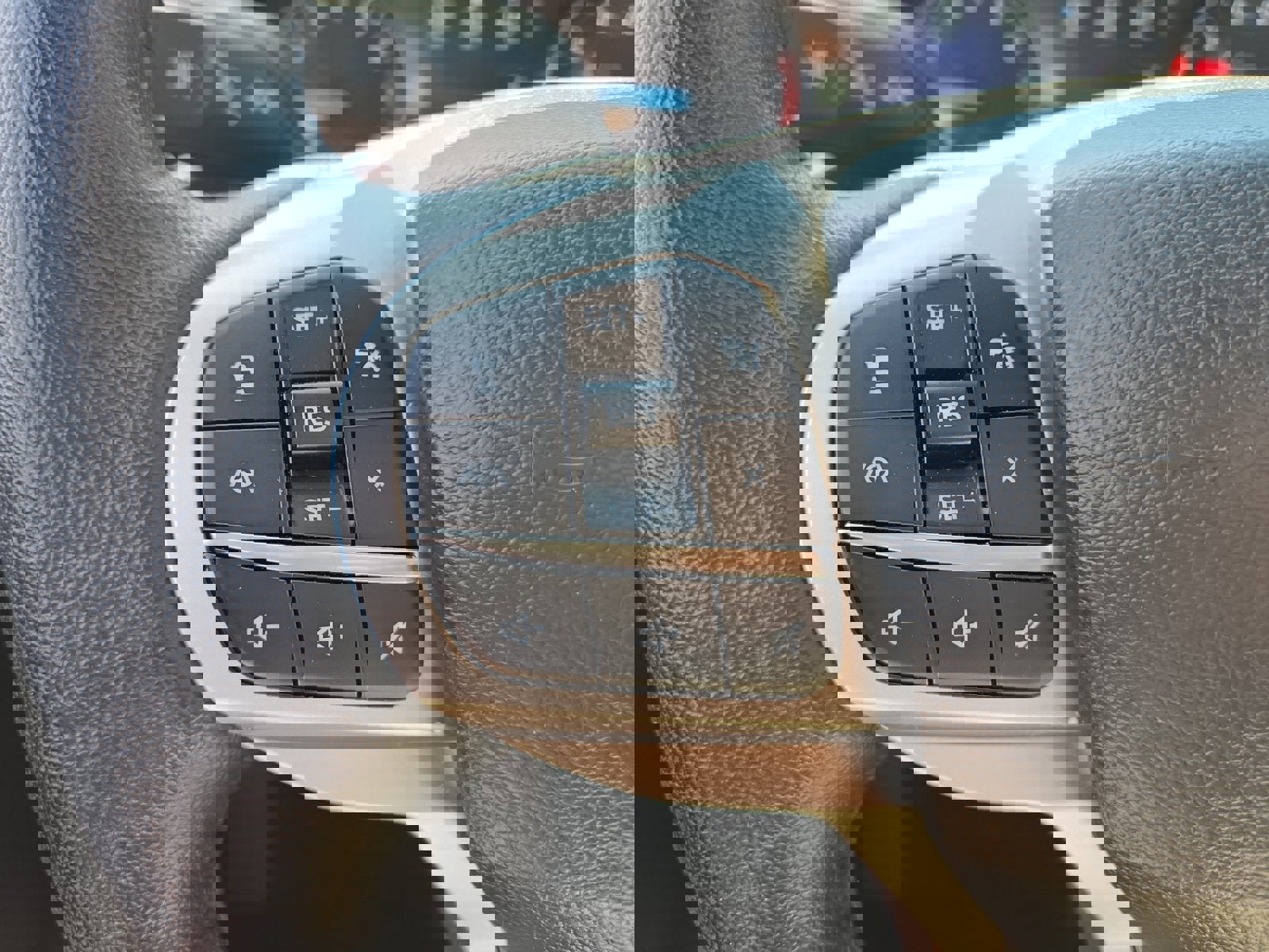 Used 2023 Ford Explorer XLT w/ Equipment Group 202A image 14