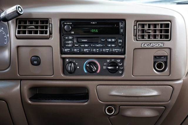 Used 2000 Ford Excursion Limited image 35