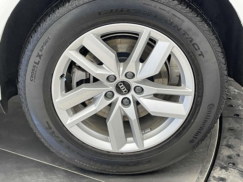 Certified 2023 Audi Q5 2.0T Premium w/ Convenience Package AWD/4WD image 12