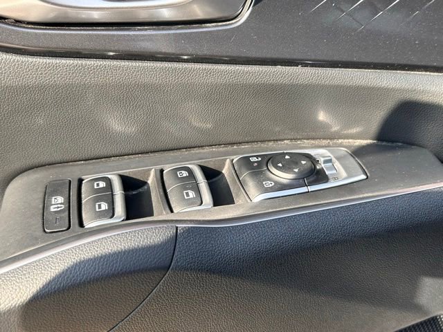 Used 2025 Kia Sorento S image 18