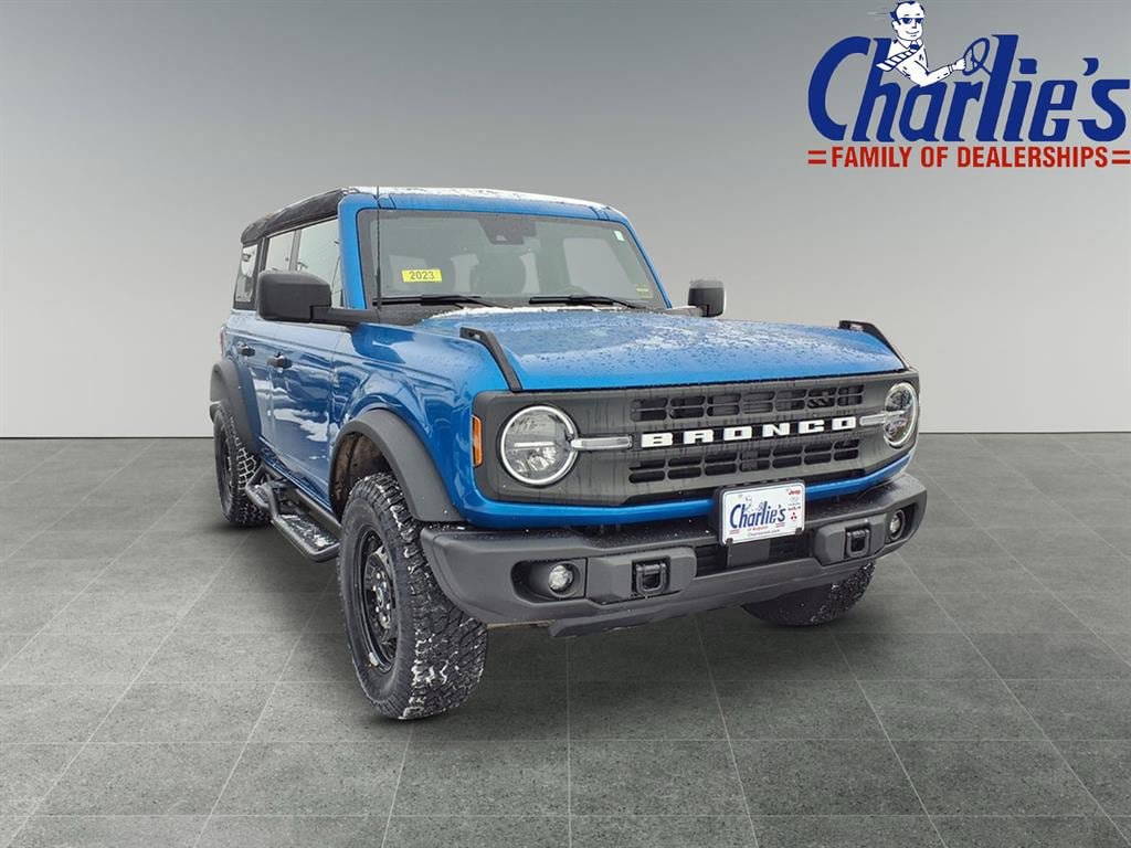 Used 2023 Ford Bronco Black Diamond AWD/4WD image 3
