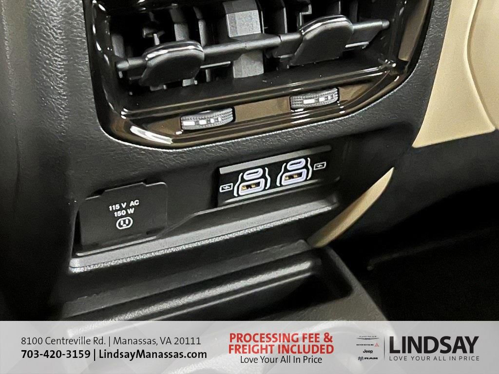 New 2025 Jeep Grand Cherokee L Limited w/ Luxury Tech Group II image 20