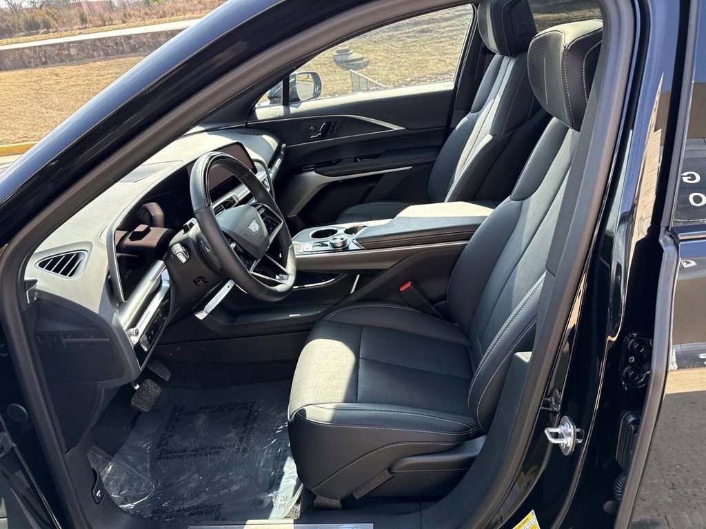 Used 2024 Cadillac Lyriq Luxury w/ LPO, Floor Liner Package image 16