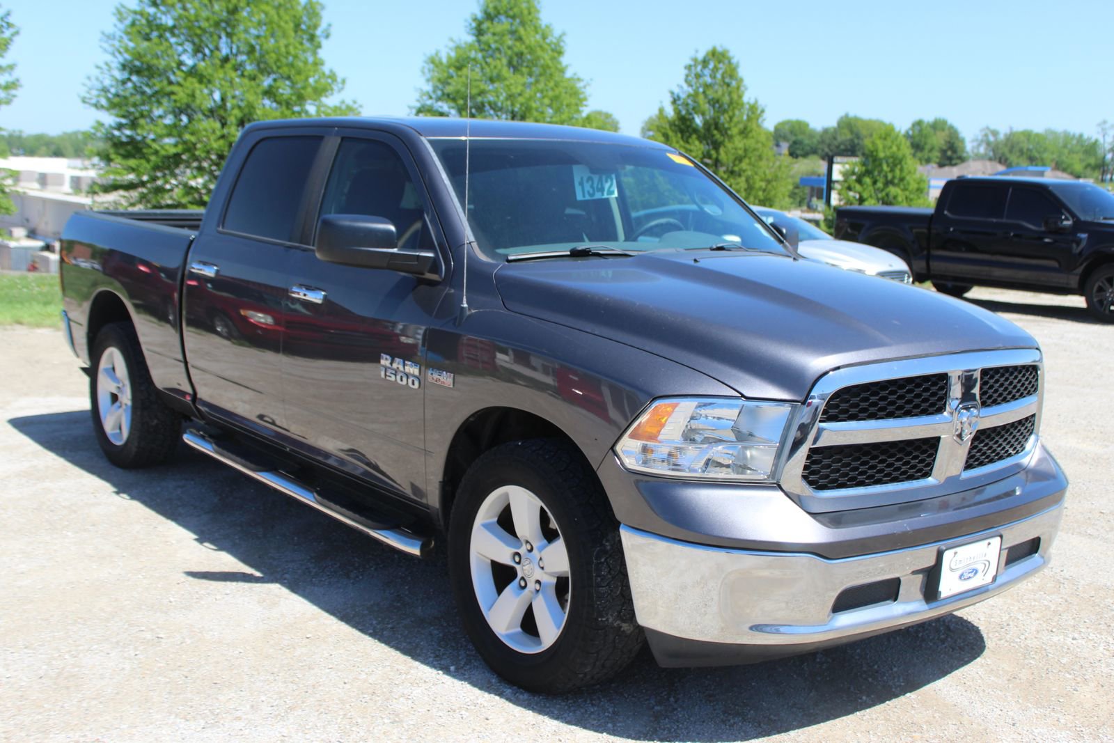 Used 2016 RAM 1500 Classic SLT AWD/4WD image 8