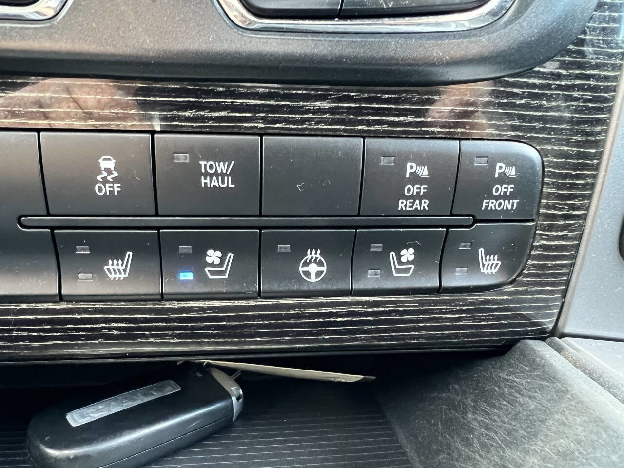 Used 2016 RAM 1500 Limited image 27