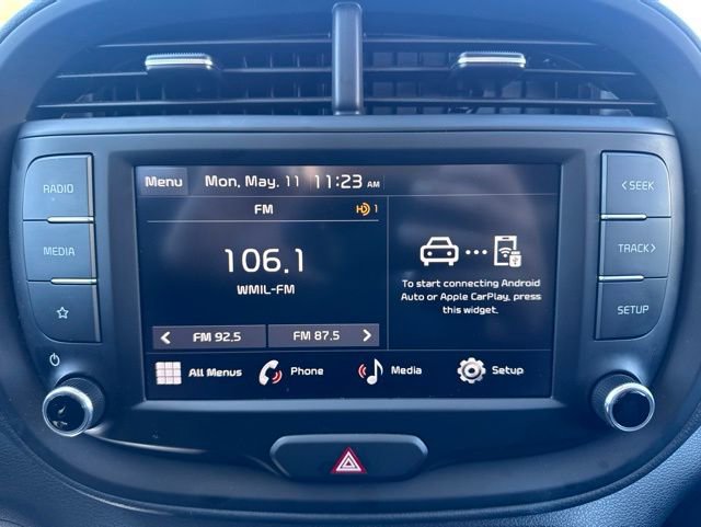 Used 2025 Kia Soul LX w/ LX Technology Package FWD image 28