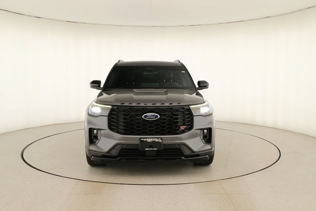 Used 2025 Ford Explorer ST AWD/4WD image 11