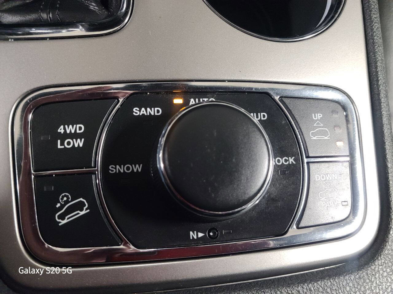 Used 2018 Jeep Grand Cherokee Overland image 46