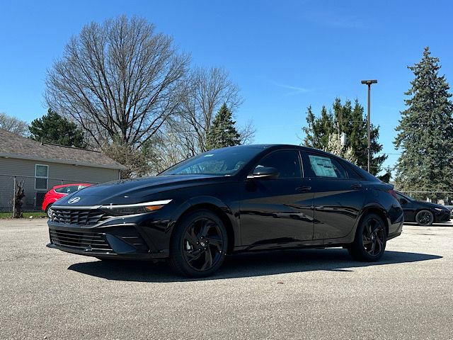 New 2026 Hyundai Elantra Sport image 2