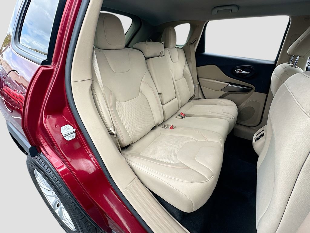 Used 2020 Jeep Cherokee Latitude image 22