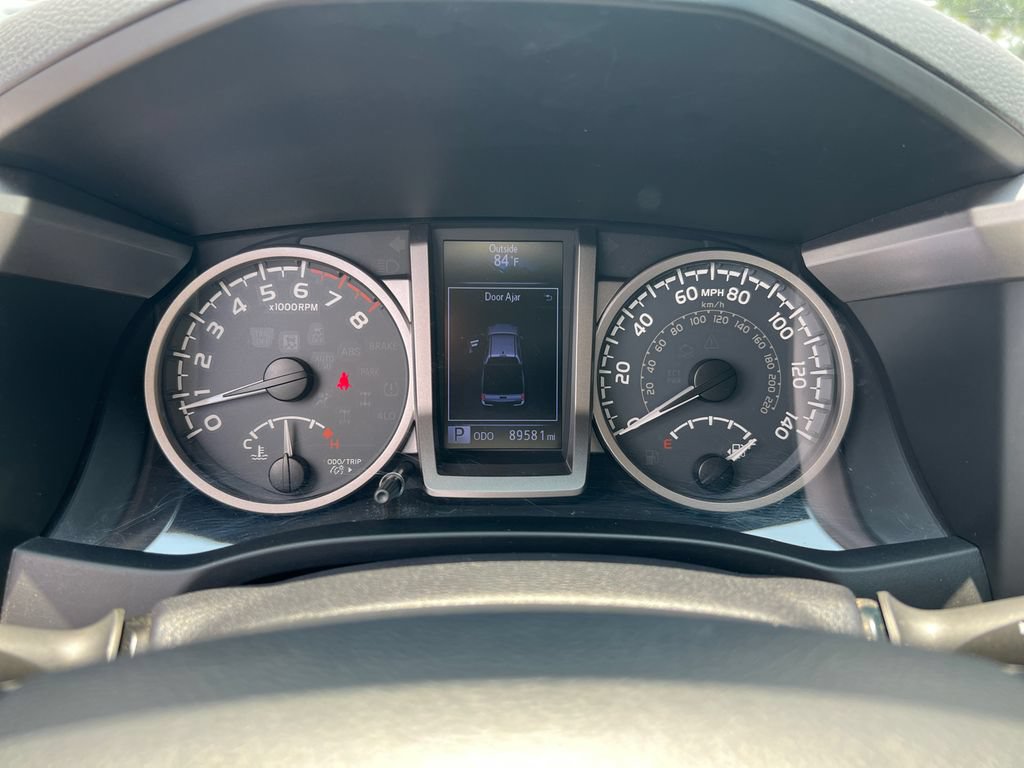 Used 2017 Toyota Tacoma SR5 w/ Tow Package RWD image 25