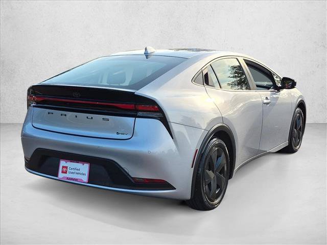 Used 2025 Toyota Prius LE FWD image 5