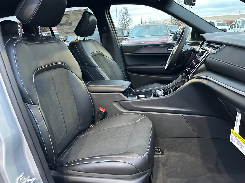 New 2025 Jeep Grand Cherokee 4WD image 27