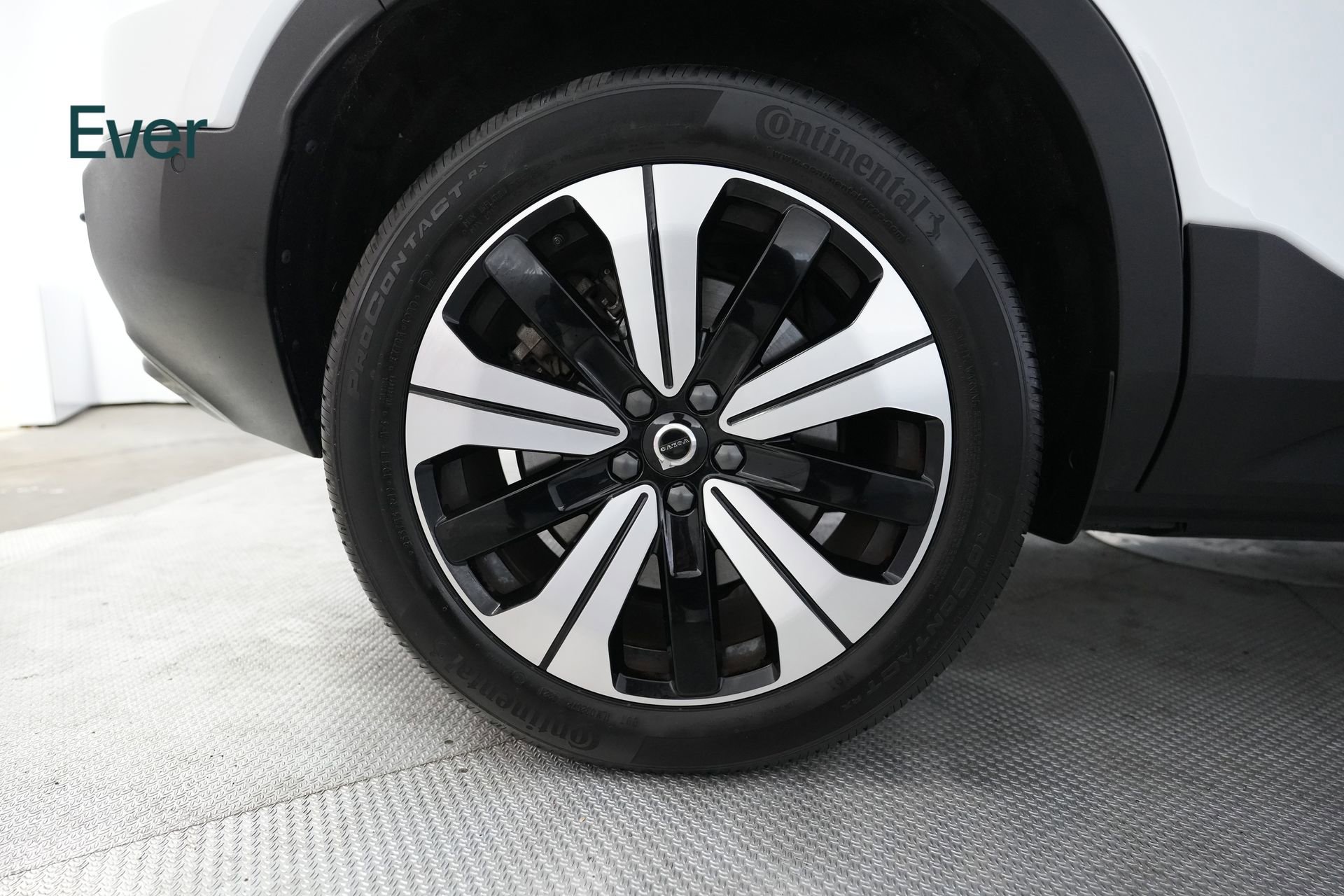 Used 2023 Volvo C40 P8 Recharge Plus image 22