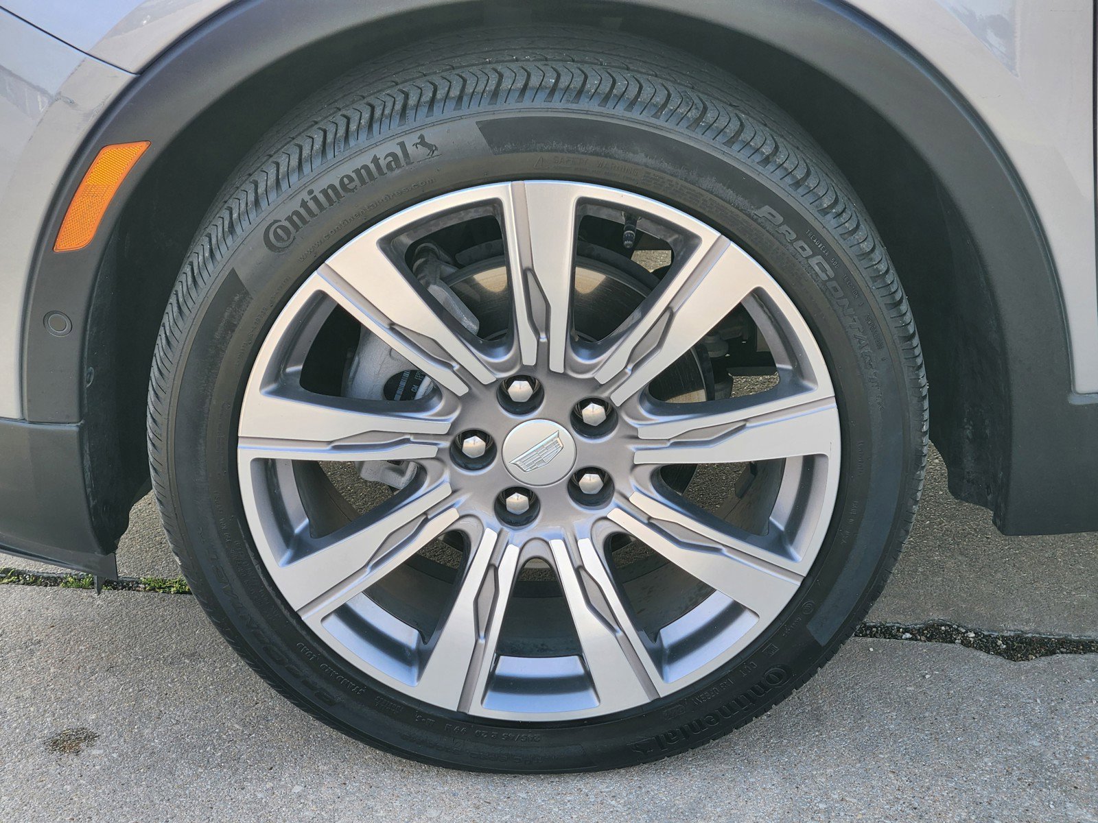 Certified 2023 Cadillac XT4 Premium Luxury w/ Enhanced Visibility Package image 29