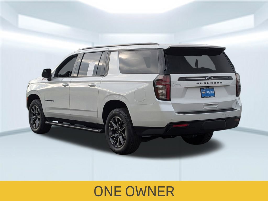 Used 2023 Chevrolet Suburban Z71 w/ Luxury Package image 2
