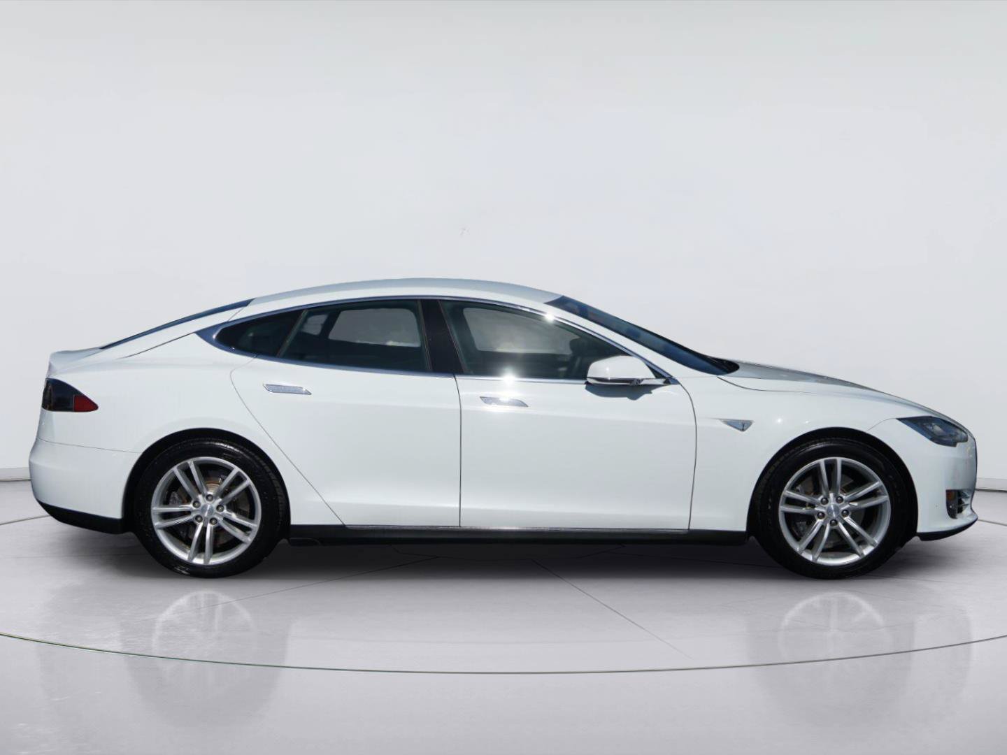 Used 2014 Tesla Model S RWD image 5