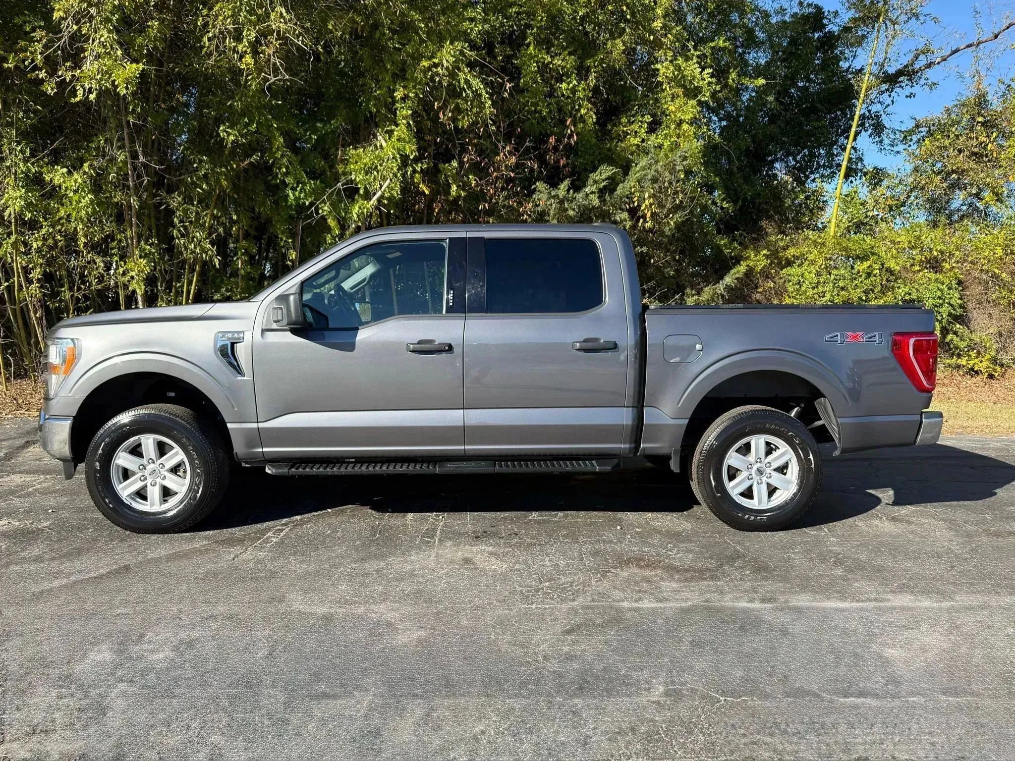 Used 2022 Ford F150 XLT w/ Equipment Group 301A Mid AWD/4WD image 4