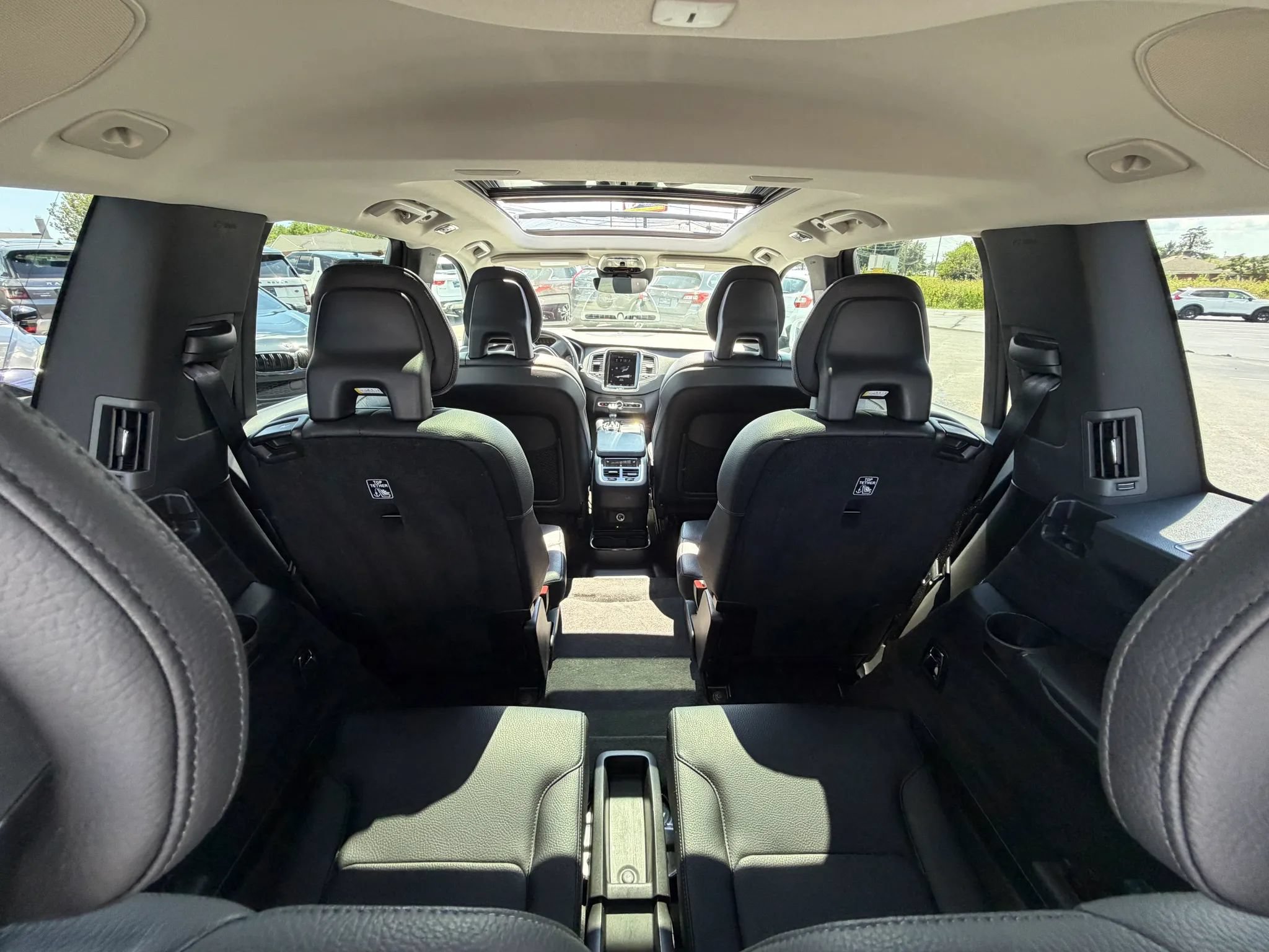 Used 2020 Volvo XC90 T6 Momentum w/ Protection Package AWD/4WD image 38