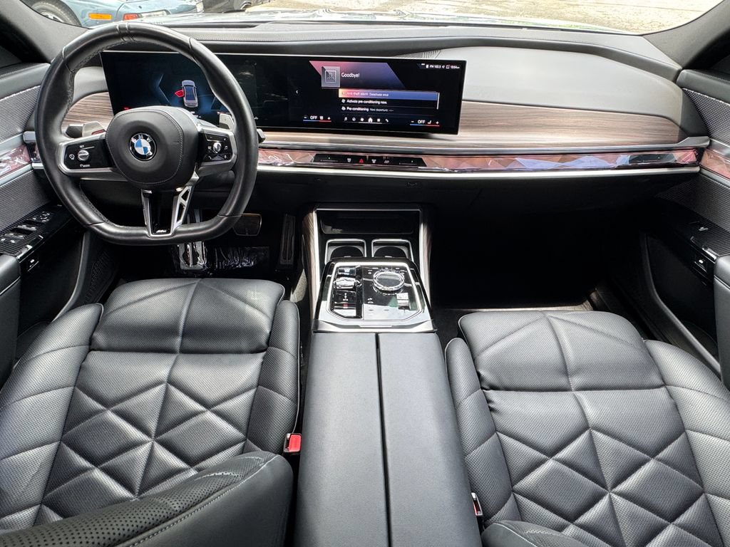 Used 2023 BMW 740i w/ Parking Assistance Package RWD image 34