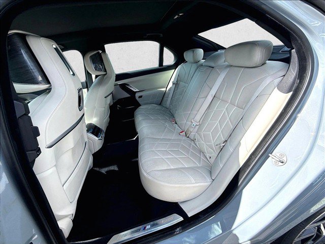 Certified 2024 BMW 740i RWD image 25
