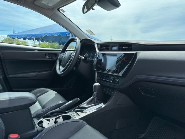 Used 2018 Toyota Corolla XSE FWD image 18