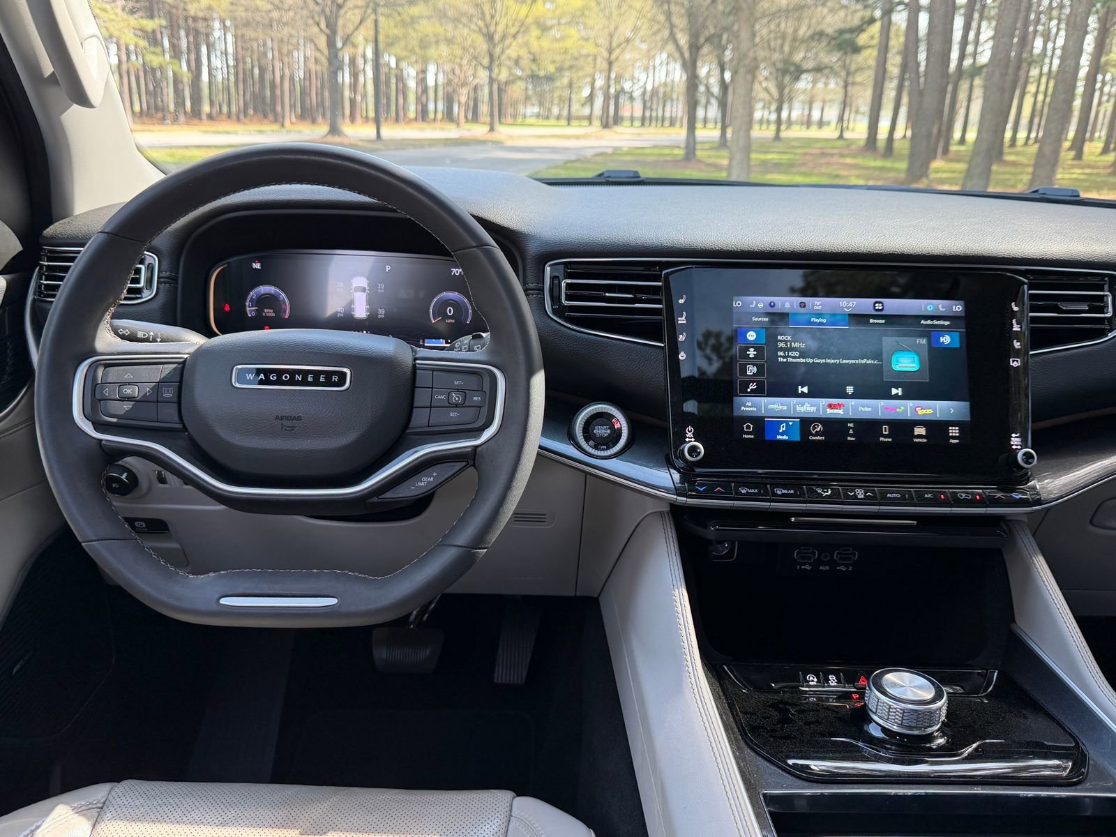 Used 2022 Jeep Wagoneer Series I w/ Premium Group I image 3