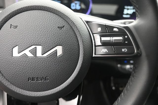 Used 2025 Kia Seltos S FWD image 14