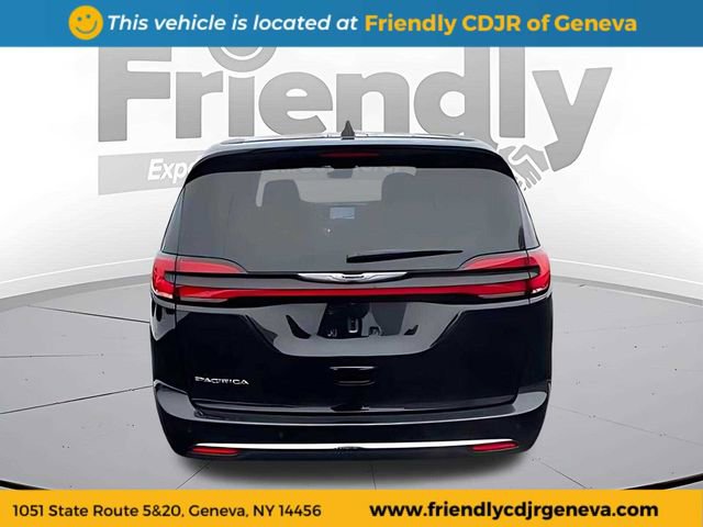 New 2026 Chrysler Pacifica Select FWD image 6
