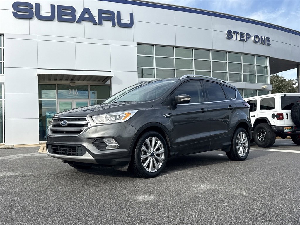Used 2017 Ford Escape Titanium image 2