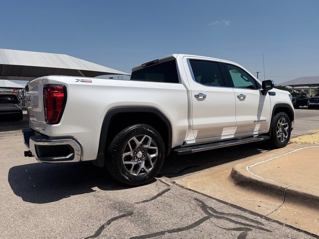 Used 2022 GMC Sierra 1500 SLT AWD/4WD image 4