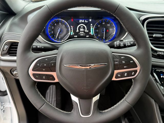 Used 2026 Chrysler Pacifica Limited FWD image 14