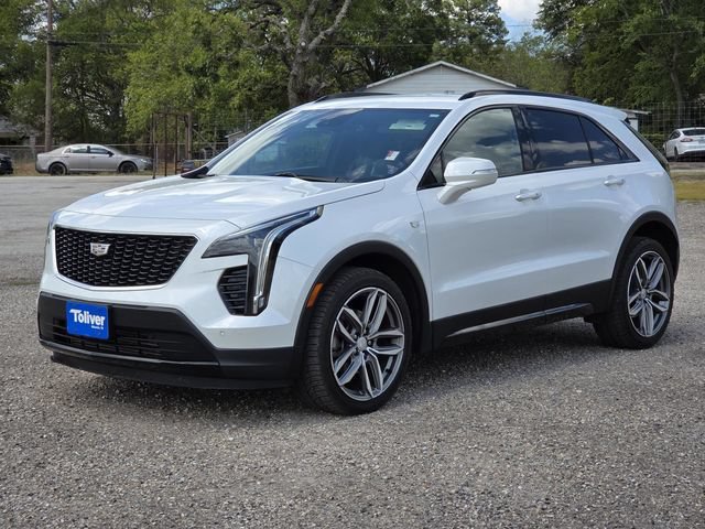 Used 2022 Cadillac XT4 Sport w/ Driver Awareness Package FWD image 4