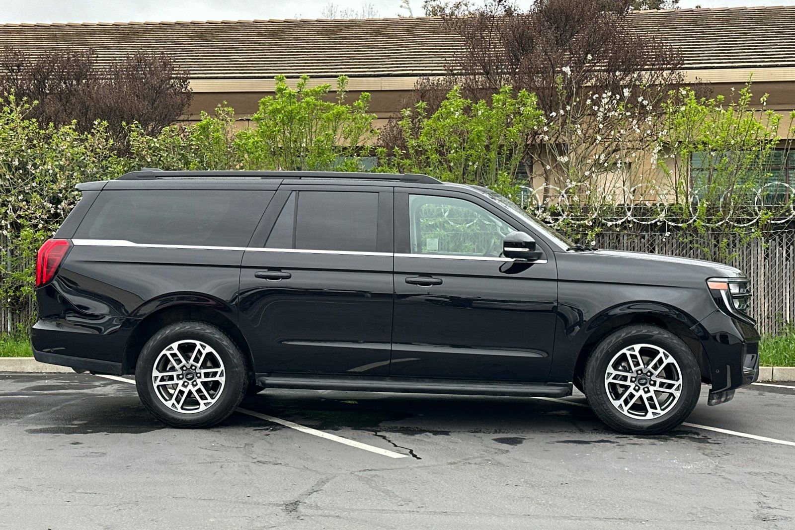 Used 2025 Ford Expedition Max Active image 7