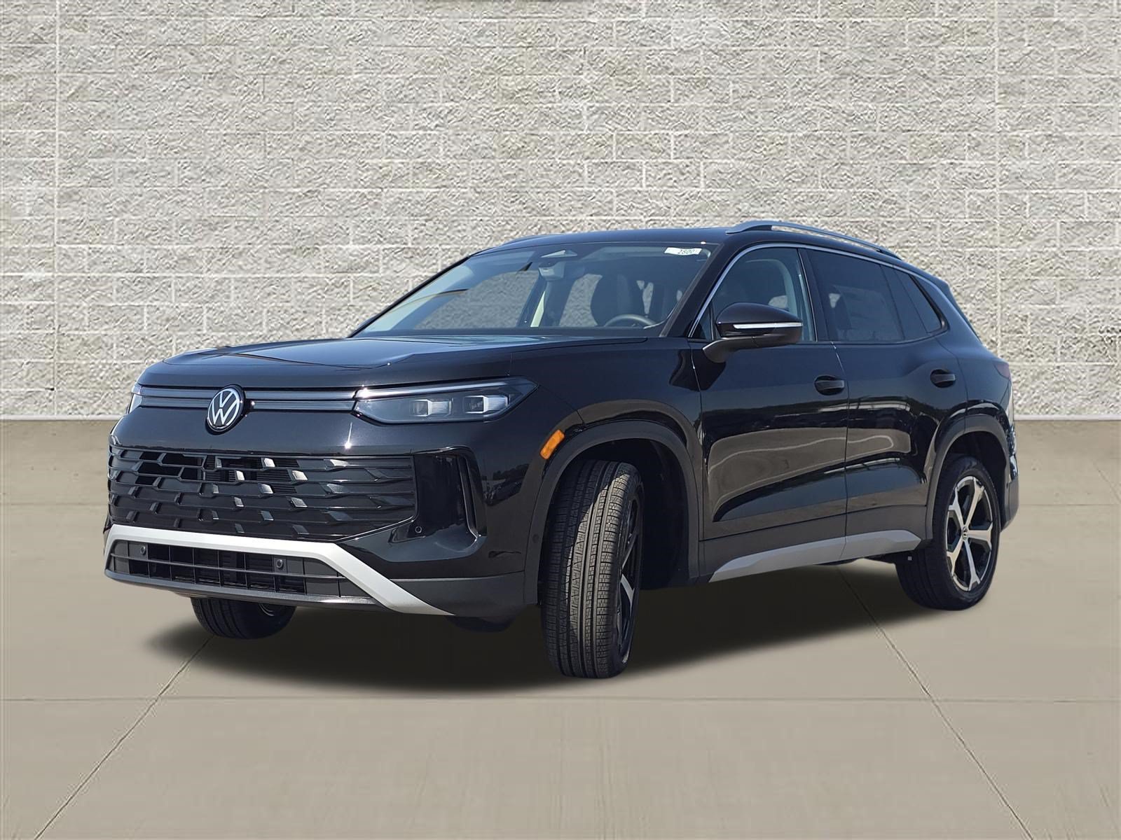New 2026 Volkswagen Tiguan SE AWD/4WD image 3