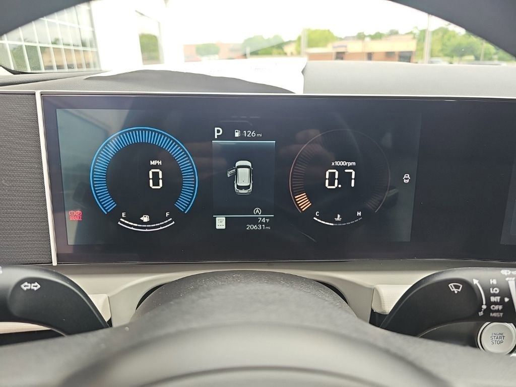Used 2025 Hyundai Tucson SEL FWD image 14
