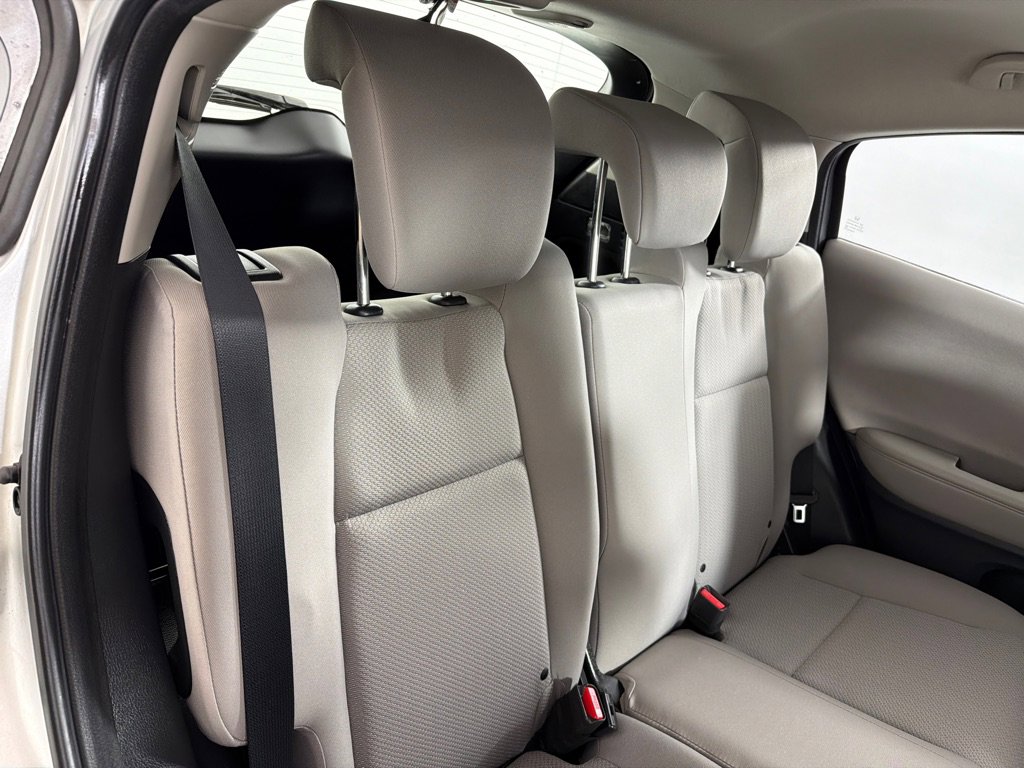 Used 2016 Honda HR-V LX image 22