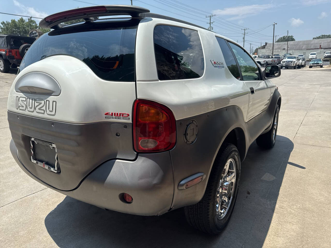Used 1999 Isuzu VehiCROSS AWD/4WD image 5